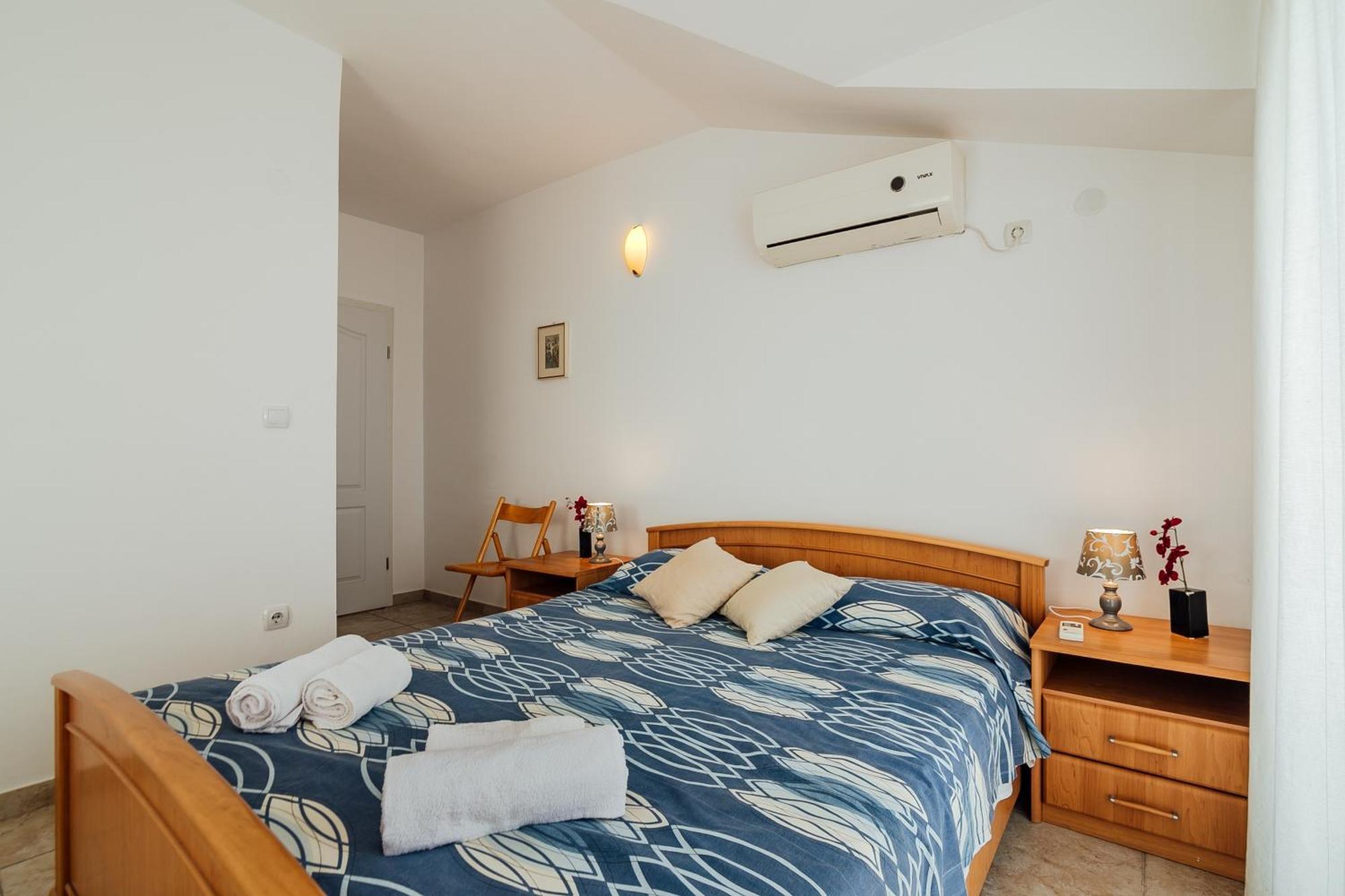 Holiday Home Amanda Hollick Cattaro Esterno foto