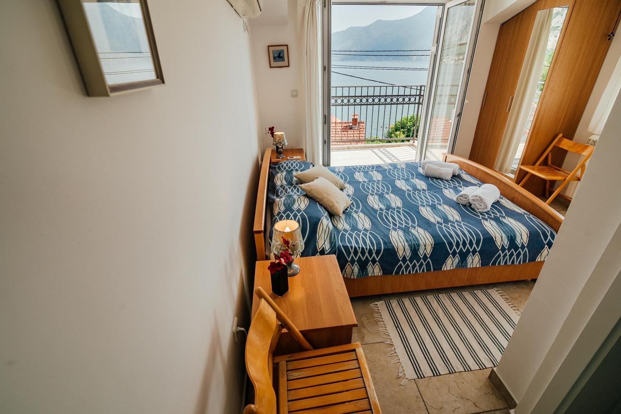 Holiday Home Amanda Hollick Cattaro Esterno foto